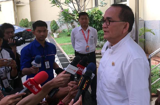 Ini Alasan Ruhut Tanggalkan Semua Jabatannya demi Ahok-Djarot