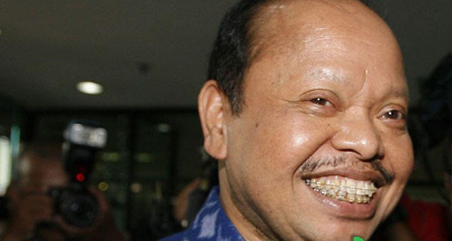 Max Sopacua jenguk Sutan: Ngomong juga susah