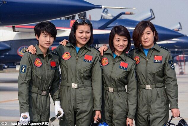 Tersambar Pesawat, Wanita Pertama China Penerbang Jet Tempur J-10 Tewas