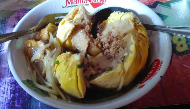 Hujan-hujan Enaknya Ngebakso, Ini 5 Bakso Unik Patut Dicoba