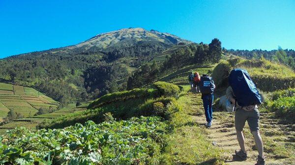 5 Cerita Misteri dari Gunung Paling Angker di Pulau Jawa 