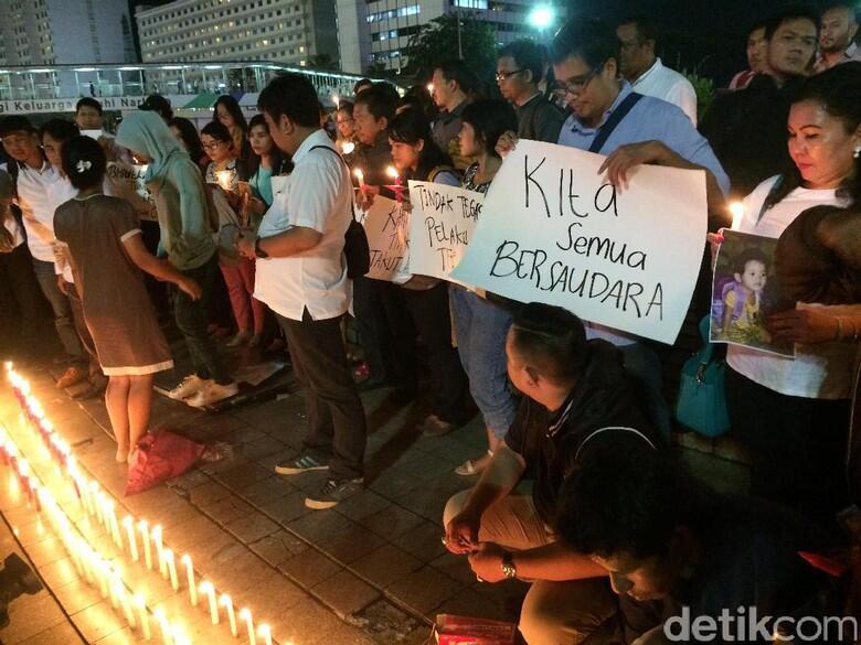 #RIPIntan, Aksi Lilin Damai di Bundaran HI untuk Korban Bom Samarinda