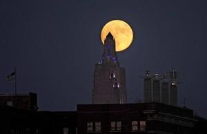 Penampakan Supermoon dari Berbagai belahan Dunia
