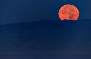 Penampakan Supermoon dari Berbagai belahan Dunia