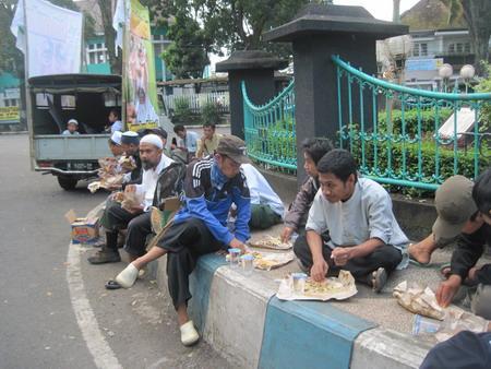 Keuntungan Nasi Bungkus