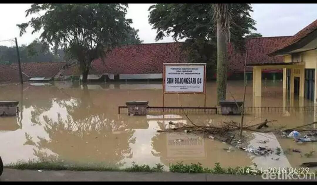 Ribuan Rumah di Tangerang dan Karawang Terendam Banjir