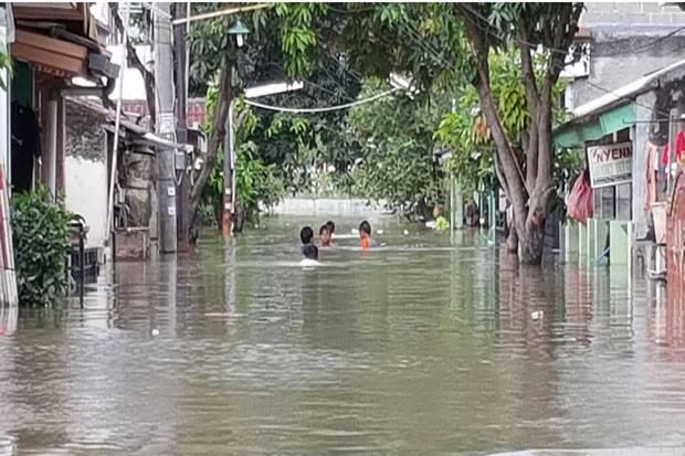 Banjir di Tangerang Capai Hampir 4 Meter