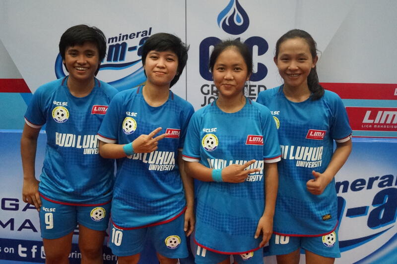 Galeri Wanita Cantik di LIMA Futsal Air Mineral Prim-A Greater Jakarta Conference