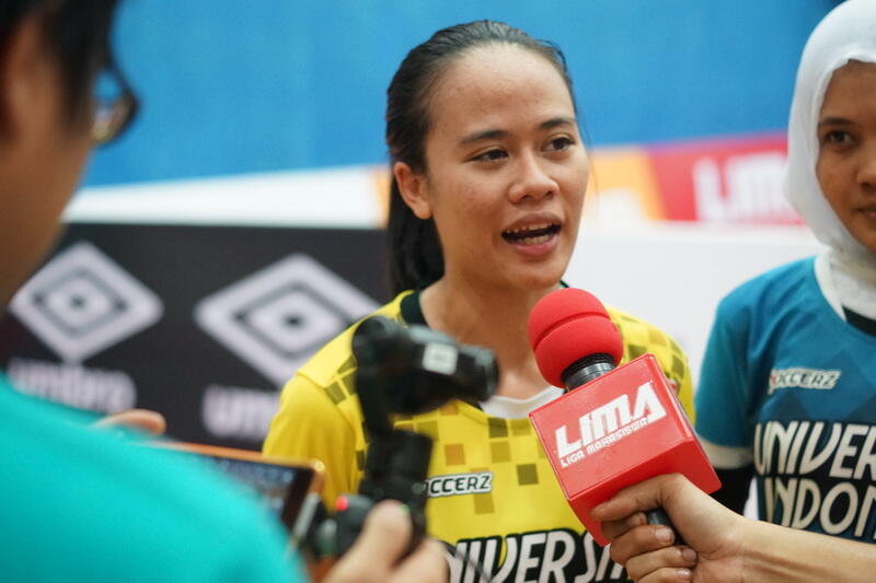 Galeri Wanita Cantik di LIMA Futsal Air Mineral Prim-A Greater Jakarta Conference