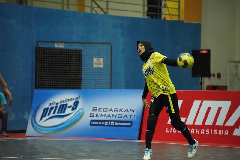 Galeri Wanita Cantik di LIMA Futsal Air Mineral Prim-A Greater Jakarta Conference