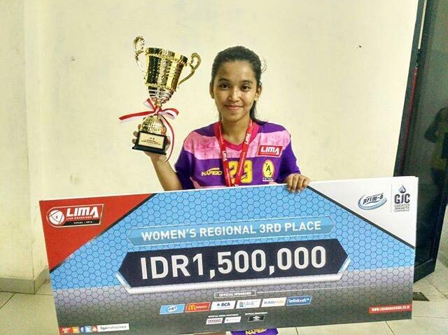 Galeri Wanita Cantik di LIMA Futsal Air Mineral Prim-A Greater Jakarta Conference