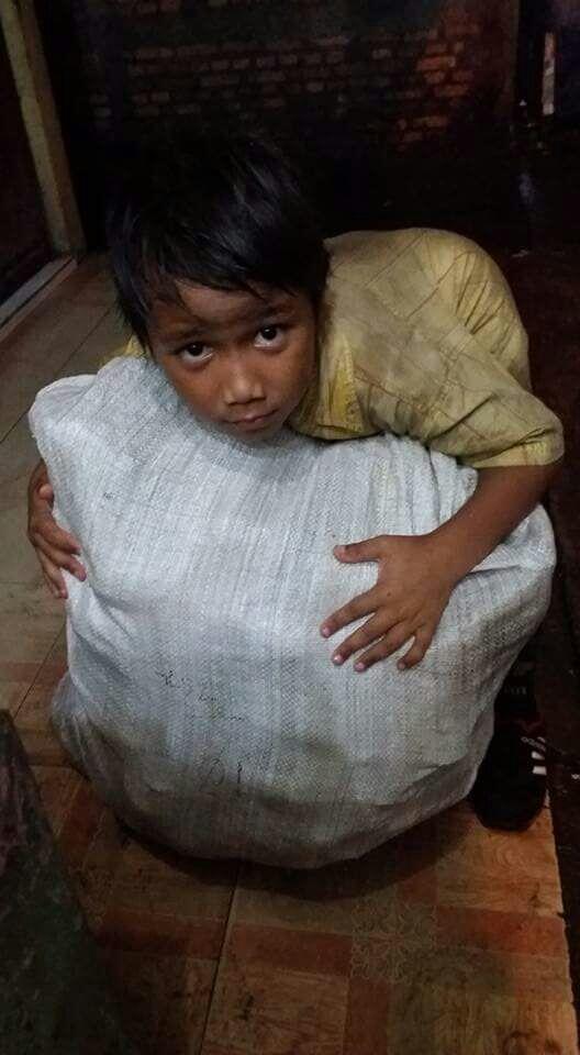 Postingan Facebook, Pemulung Cilik Sebatang Kara Akhirnya dirawat di Panti Anak