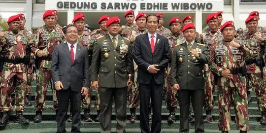 Jokowi safari militer ?