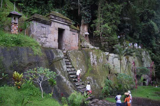 7 Tempat Misterius yang Bikin Merinding di Bali, Berani Mampir?