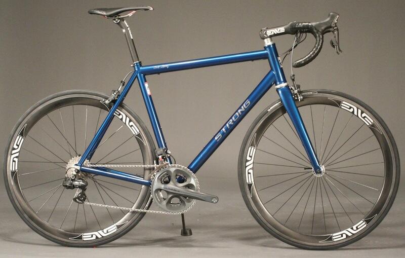 Pabrikan Sepeda Carl Strong Kembali Memproduksi Sepeda Karbon