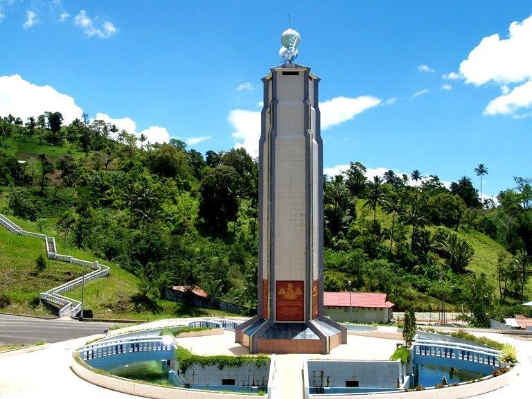 Bakal Jadi Rekor MURI, 10.000 Pohon Natal Disebar di Manado