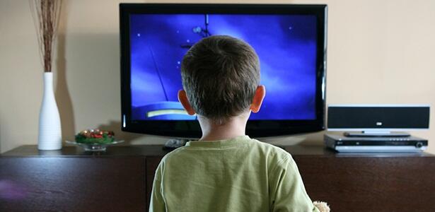 Waspadai Dampak Lamanya Menonton Televisi