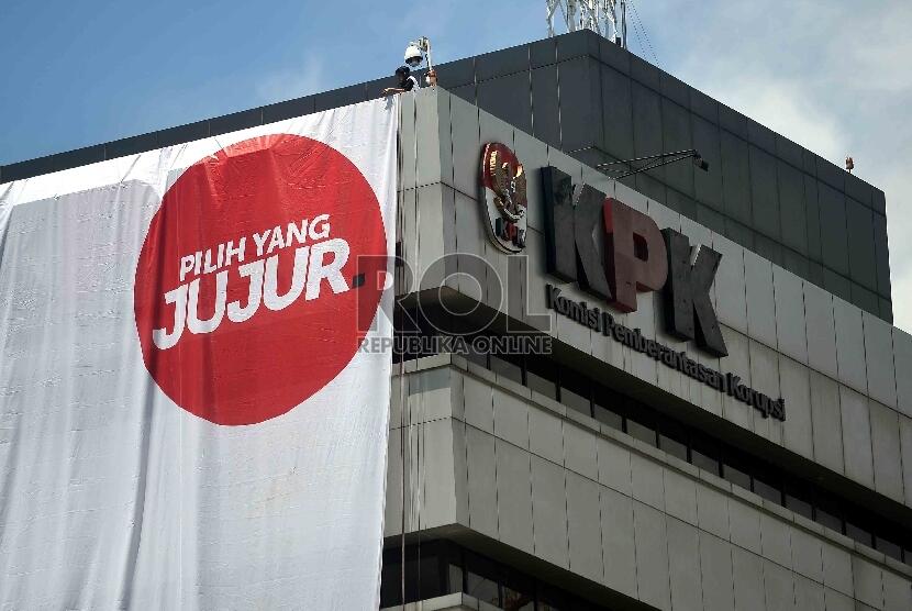KPK Periksa Ketua Fraksi PDIP DPRD Kebumen