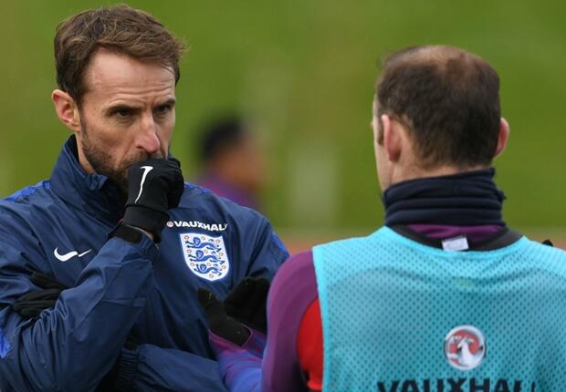 Gareth Southgate Segera Copot Ban Kapten Wayne Rooney?