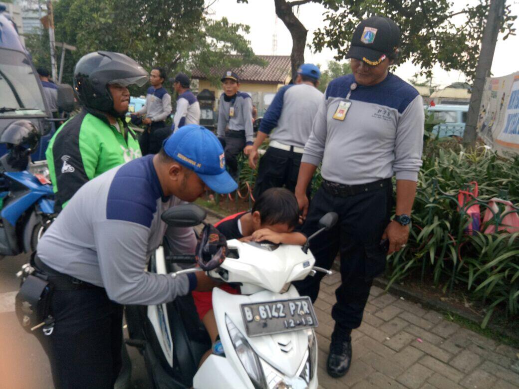 Berkat Medsos, Anak Hilang Bertemu Orang Tuanya