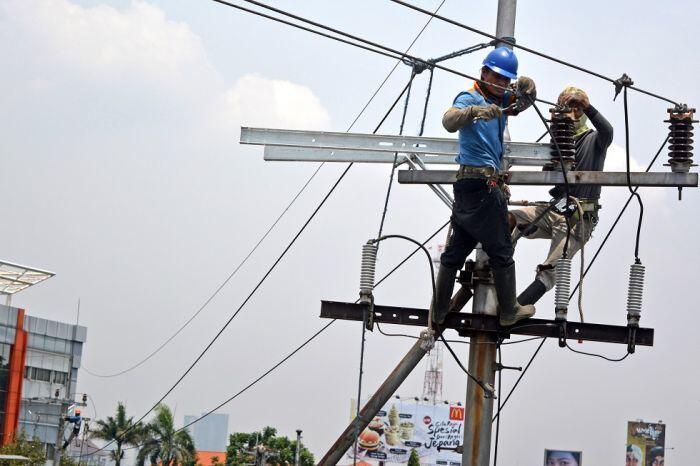 Subsidi dicabut, tarif listrik 900VA naik tiga kali selama 2017