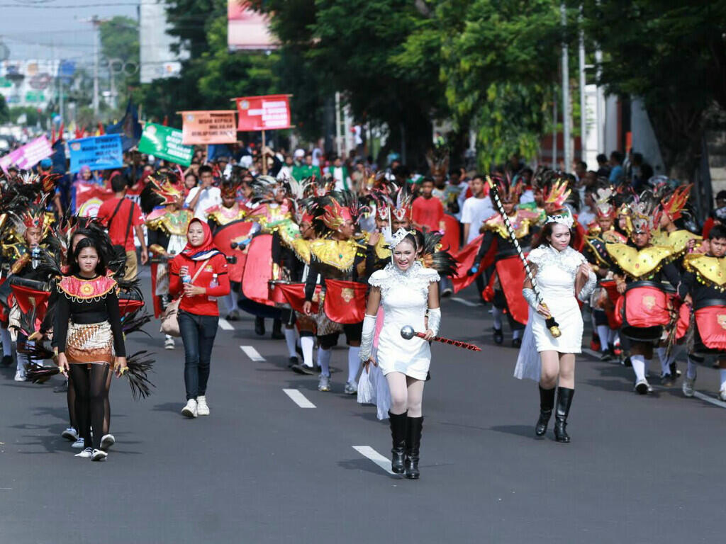 Senyum Warga Semarang Tunjukkan Perdamaian