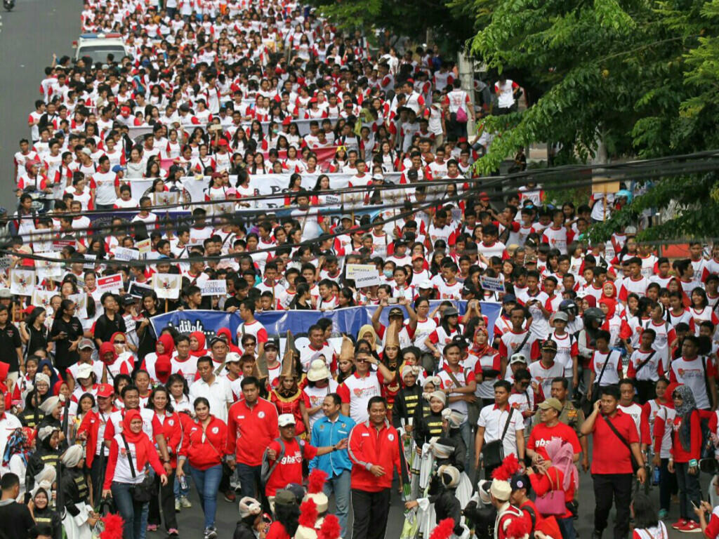 Senyum Warga Semarang Tunjukkan Perdamaian