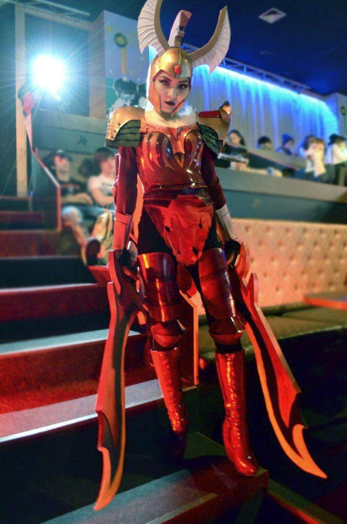 Kumpulan gambar DOTA 2 cosplay Terbaik !