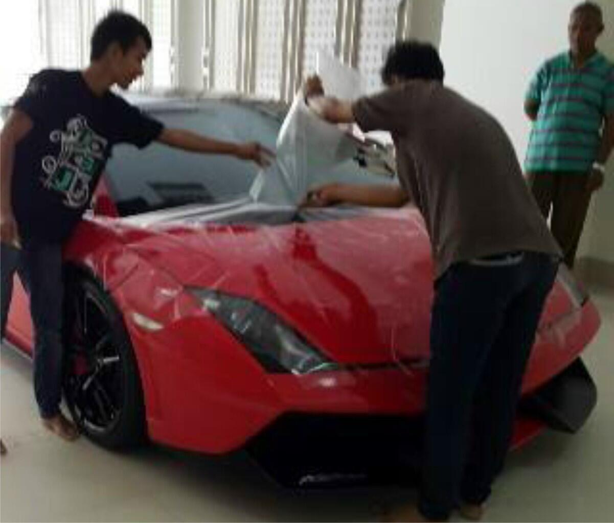 cat mobil agan pengen tetep awet dan mulus masuk gan....