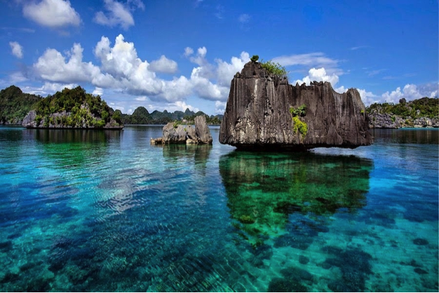 Dukung Perkembangan Indonesia Timur. Ayo Travelling Kesana Gan!