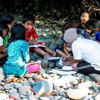 Sri Tiawati, perintis Sekolah Adat di Pedalaman Kalimantan Utara