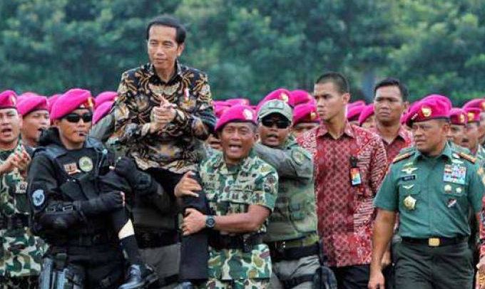 Ramai-ramai pasang badan jika ada yang gulingkan Jokowi