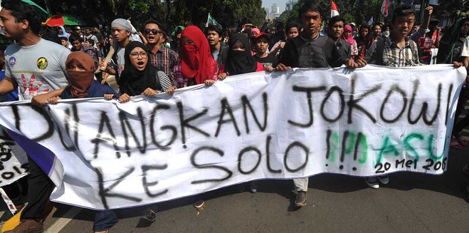 Ramai-ramai pasang badan jika ada yang gulingkan Jokowi