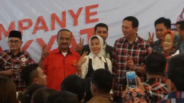 Hasnaeni 'Wanita Emas' Dukung Ahok: Rumah Saya Tidak Banjir Lagi!