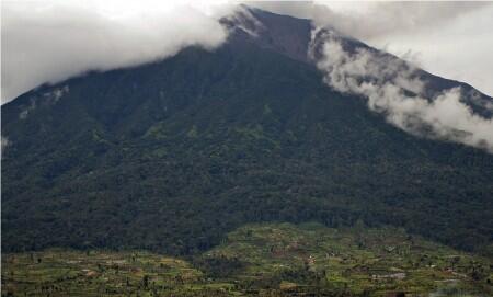 Warga di Kaki Gunung Kerinci Minta Jalur Evakuasi