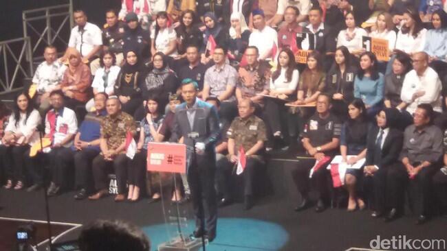 cagub Agus Yudhoyono memaparkan program Rumah Rakyat yang menjadi milik pribadi