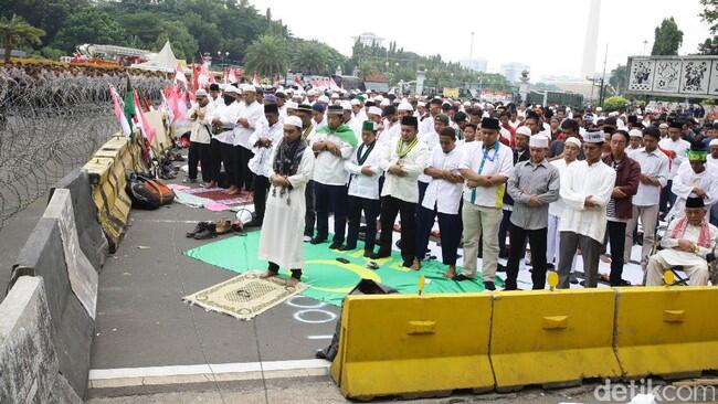 LBM NU Jember Berbeda Sikap dengan Fatwa PBNU soal Salat Jumat di Jalan