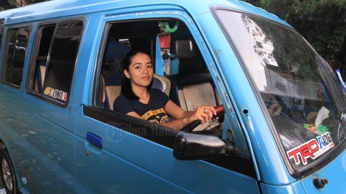Kisah Lengkap Kerasnya Hidup Sopir Angkot Cantik yang Juga Mahasiswi STMIK Manado
