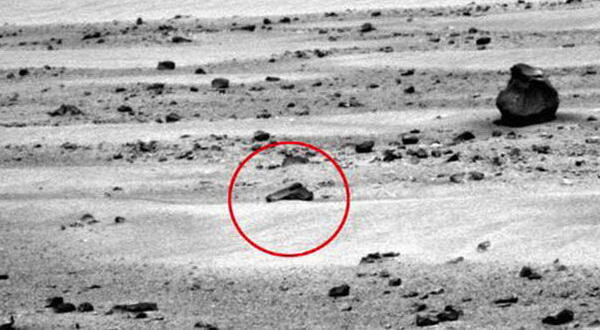 Empat Temuan Objek Aneh di Mars