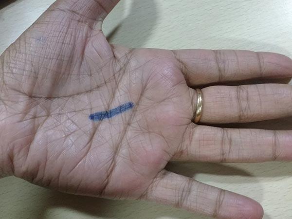Membaca Nasib dari Garis Tangan Kiri, Yuk