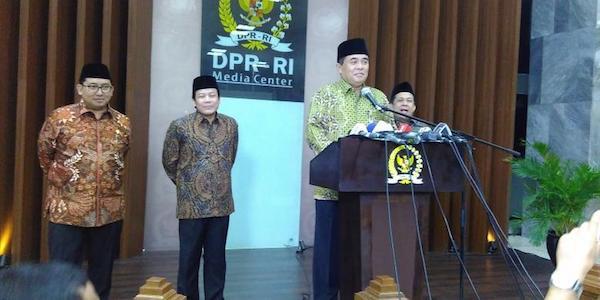 Resmi, Akom Mengundurkan Diri dari Ketua DPR RI