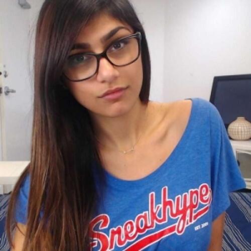 HEBOH PETISI DORONG BINTANG PORNO MIA KHALIFA JADI DUBES UNTUK ARAB SAUDI