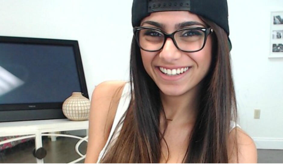 HEBOH PETISI DORONG BINTANG PORNO MIA KHALIFA JADI DUBES UNTUK ARAB SAUDI