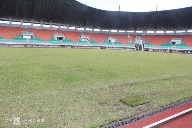 MEDIA VIETNAM TELANJANGI PERSIAPAN STADION PAKANSARI JELANG SEMIFINAL AFF CUP 2016