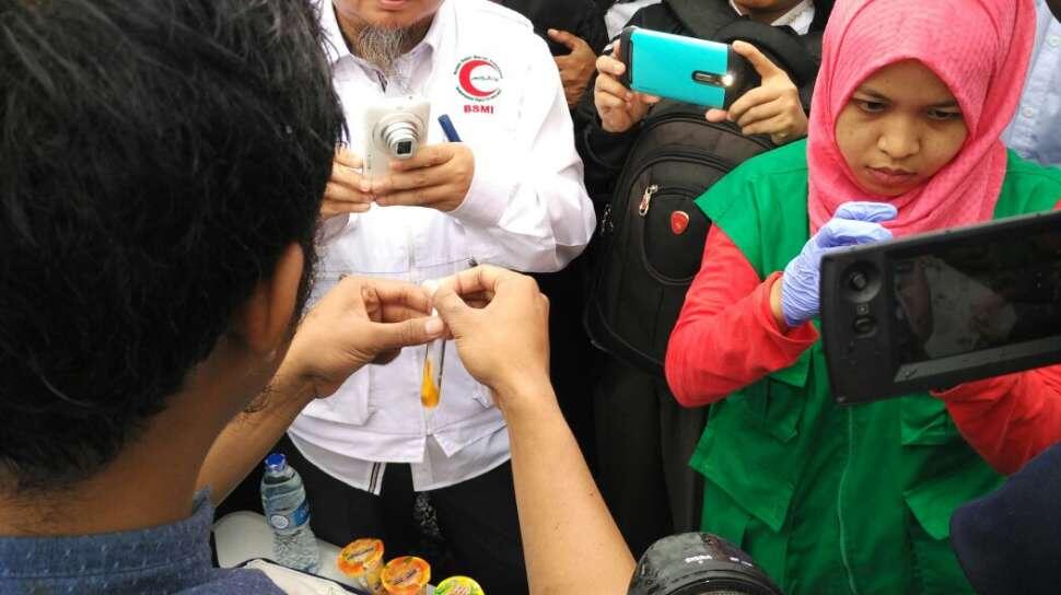 Tim Medis Temukan Satu Dus Minuman Diduga Beracun di Monas