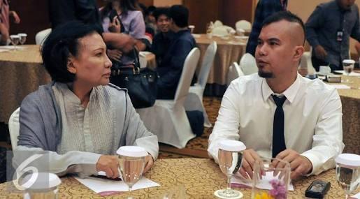 Saat ditangkap polisi, Ratna Sarumpaet &amp; Ahmad Dhani ternyata sehotel