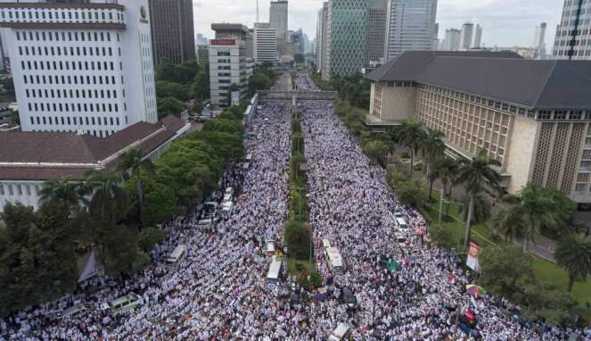 Foto Udara Aksi Damai 212 di Monas