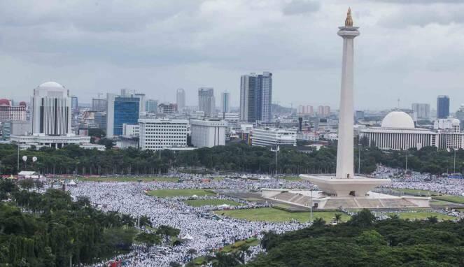 Foto Udara Aksi Damai 212 di Monas