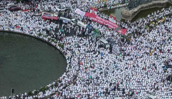 Foto Udara Aksi Damai 212 di Monas