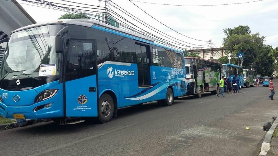 Beredar Foto Bus Transjakarta Dengan Stiker Partai, Apa Kata Dirut Transjakarta?